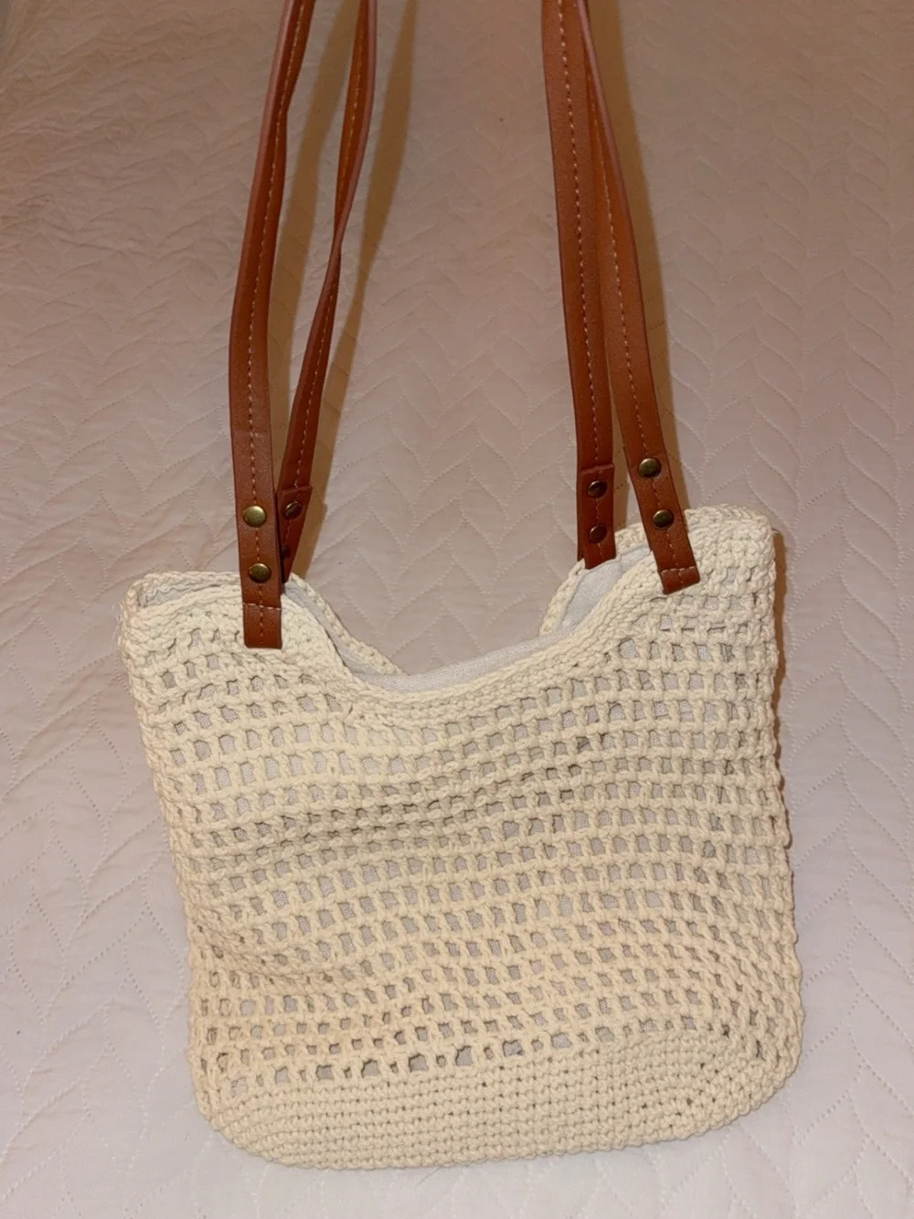 N/A stylish cream